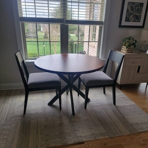 Round Dining Table with Spider Legs photo review
