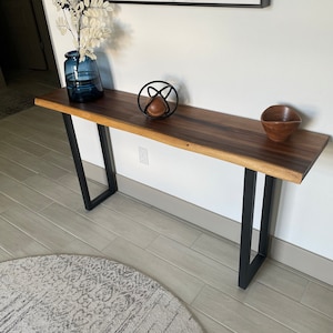 Console Table with U Shaped Legs photo review