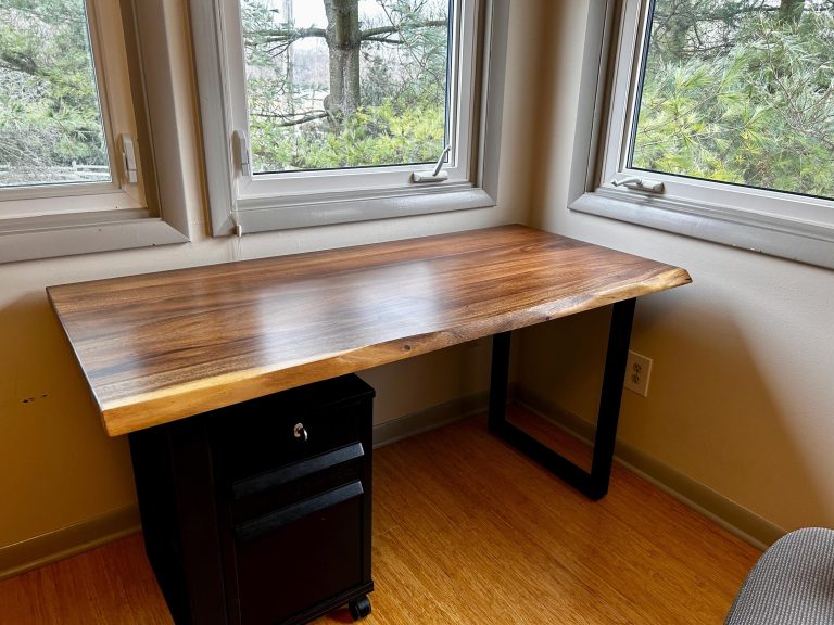 Live Edge Desk with U Shaped Legs photo review