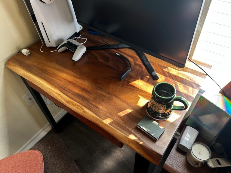 Live Edge Desk with U Shaped Legs photo review