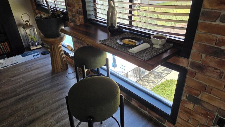 Console Table with U Shaped Legs photo review