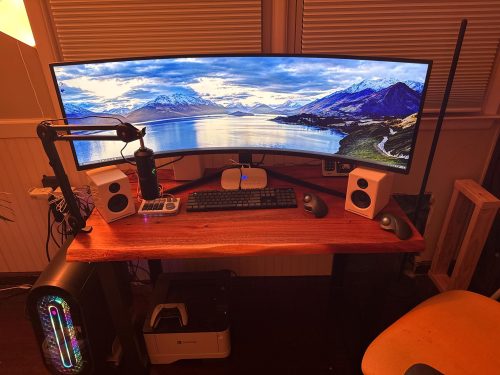 Live Edge Desk with U Shaped Legs photo review